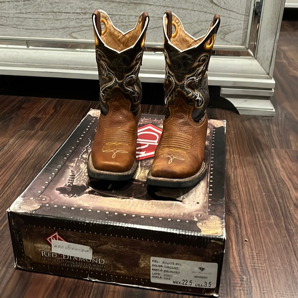 Red Diamond boots